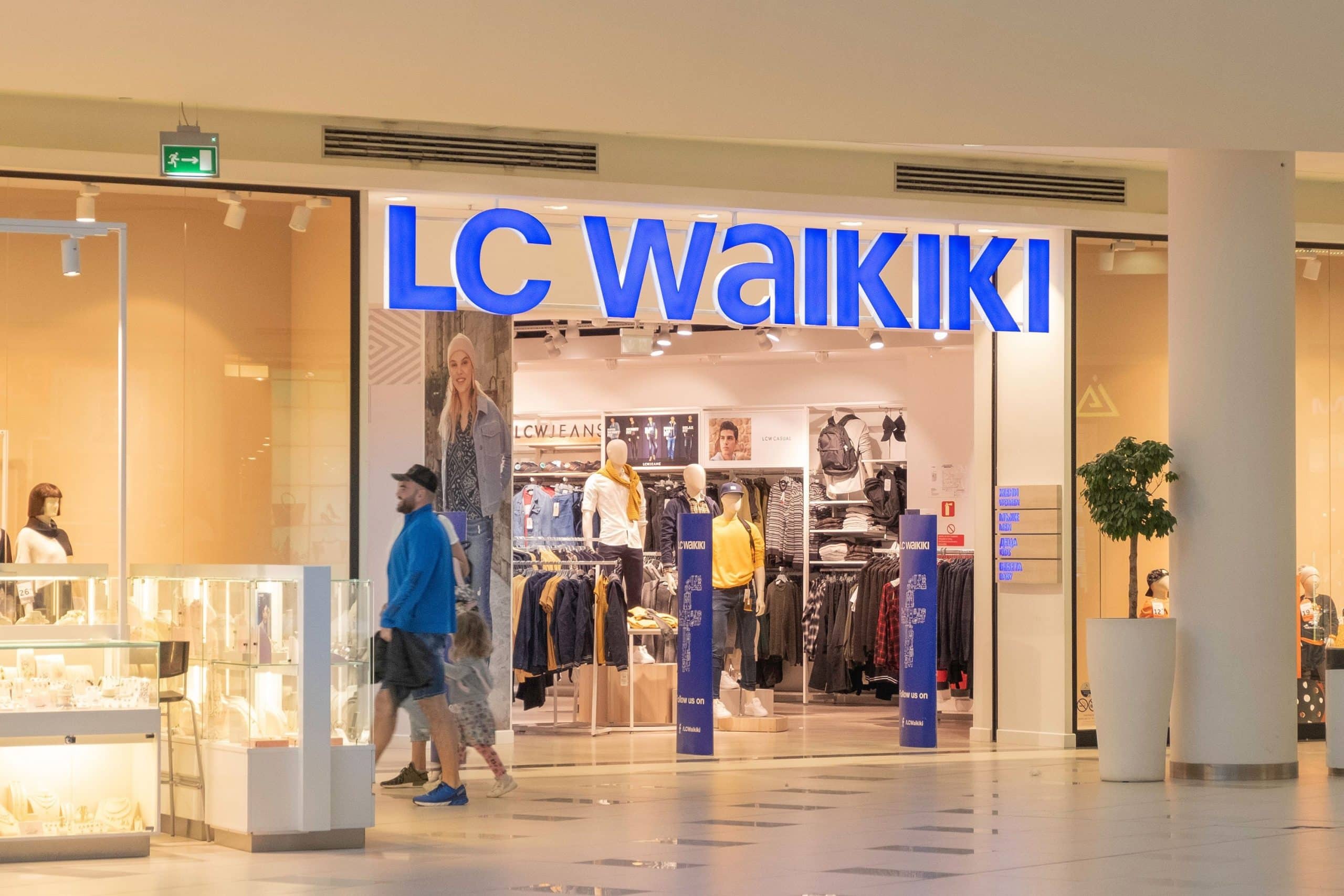 فروشگاه حضوری برند LC Waikiki